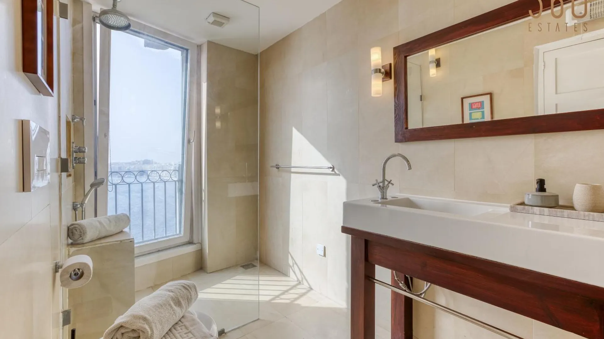 Valletta Postcard Penthouse By 360 Estates Apartment